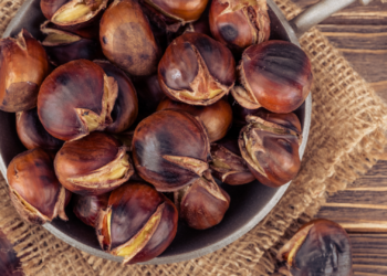 Preparativos para el amagüestu en el colegio L’Ablanu
